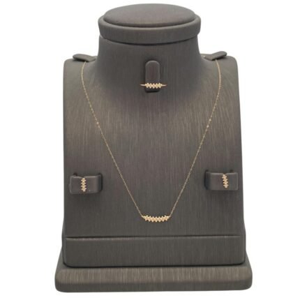 نصف طقم اطفال ذهب عيار 18 الوزن 1.31 جرام