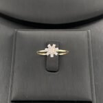 ⁦طقم ذهب عيار 18 وزن 4.10 جم لإطلالة ناعمة ومتألقة⁩ - الصورة ⁦4⁩