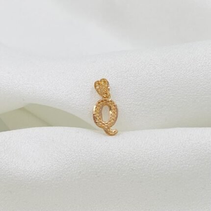 تعليقه حرف Q ذهب عيار 21 الوزن 0.45 جرام