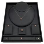 طقم ذهب عيار 18 الوزن 4.68 جرام