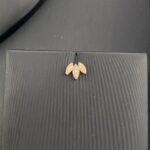 ⁦طقم أوراق الشجر ذهب عيار 18 وزن 8.39 جم يمنحك لمسة أنثوية لكل إطلالة⁩ - الصورة ⁦6⁩