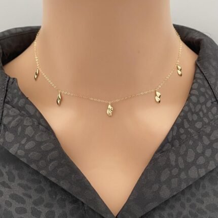 عقد ذهب عيار 18 الوزن 1.29 جرام