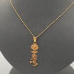 ⁦عقد وردتي ذهب عيار 21 الوزن 1.97 جرام⁩ - الصورة ⁦3⁩