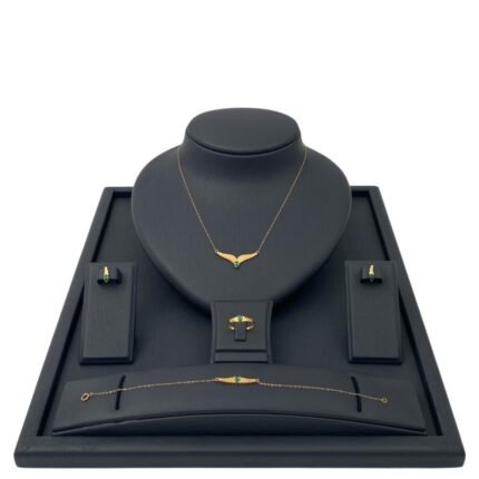 طقم جناح الصقر ذهب عيار 21 الوزن 3.29 جرام