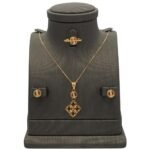 نصف طقم ذهب عيار 21 الوزن 4.46 جرام