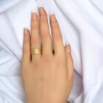 مرامي ذهب سادة عيار 21 الوزن 4.29 جرام