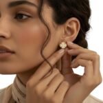 حلق طبي ذهب عيار 18 بوزن 0.36 جرام - جمال وأناقة وصحة