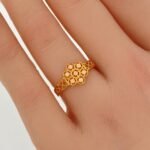 ⁦خاتم ذهب عيار 21 الوزن 1.3 جرام⁩ - الصورة ⁦3⁩