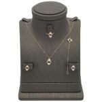 طقم أطفال ذهب عيار 18 الوزن 2.01 جرام