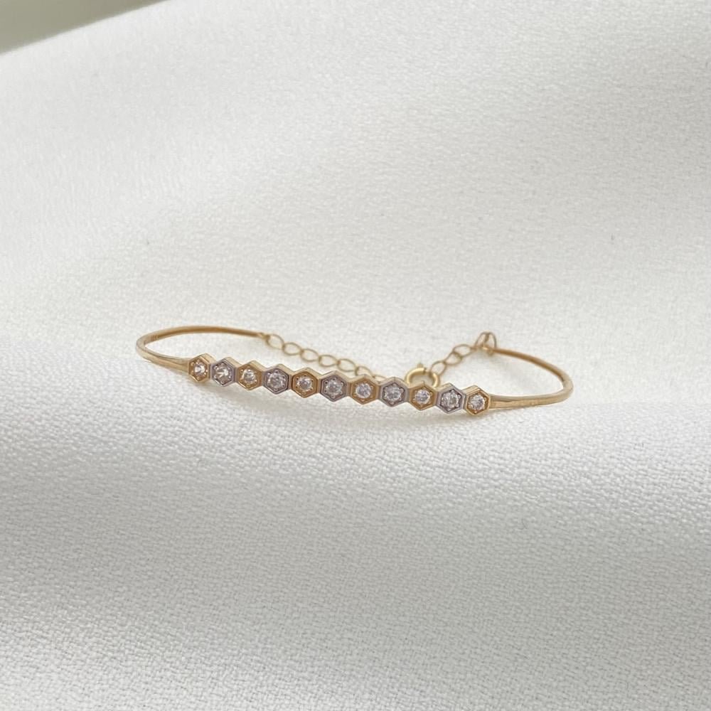 أسواره أطفال ذهب عيار 18 الوزن 1.54 جرام أسواره أطفال ذهب عيار 18 الوزن 1.54 جرام