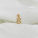 تعليقه حرف S ذهب عيار 21 الوزن 0.65 جرام