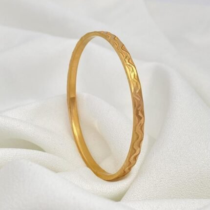 غويشه ذهب عيار 21 الوزن 8.43 جرام ( مقاس 20 )