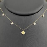 ⁦طقم ذهب أنيق عيار 18 وزن 3.54 جم يخطف الأبصار وينطق بالأناقة⁩ - الصورة ⁦4⁩