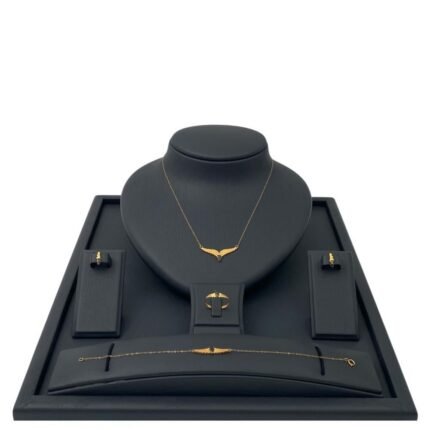 طقم جناح الصقر ذهب عيار 21 الوزن 3.18 جرام