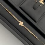 ⁦طقم ذهب فخم عيار 18 وزن 8.58 جم يخطف القلوب والحواس⁩ - الصورة ⁦2⁩