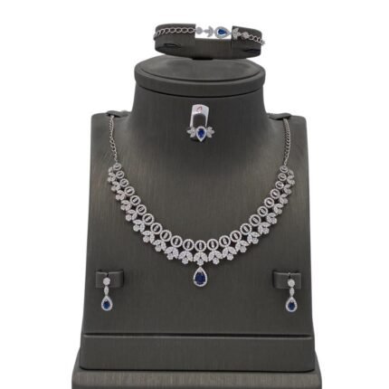 طقم ذهب عيار 18 الوزن 28.16 جرام