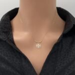 عقد ذهب عيار 18 الوزن 0.93 جرام