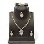 طقم ذهب عيار 18 الوزن 29.63 جرام