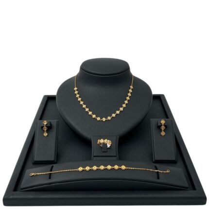 طقم ذهب عيار 21 الوزن 13.78 جرام