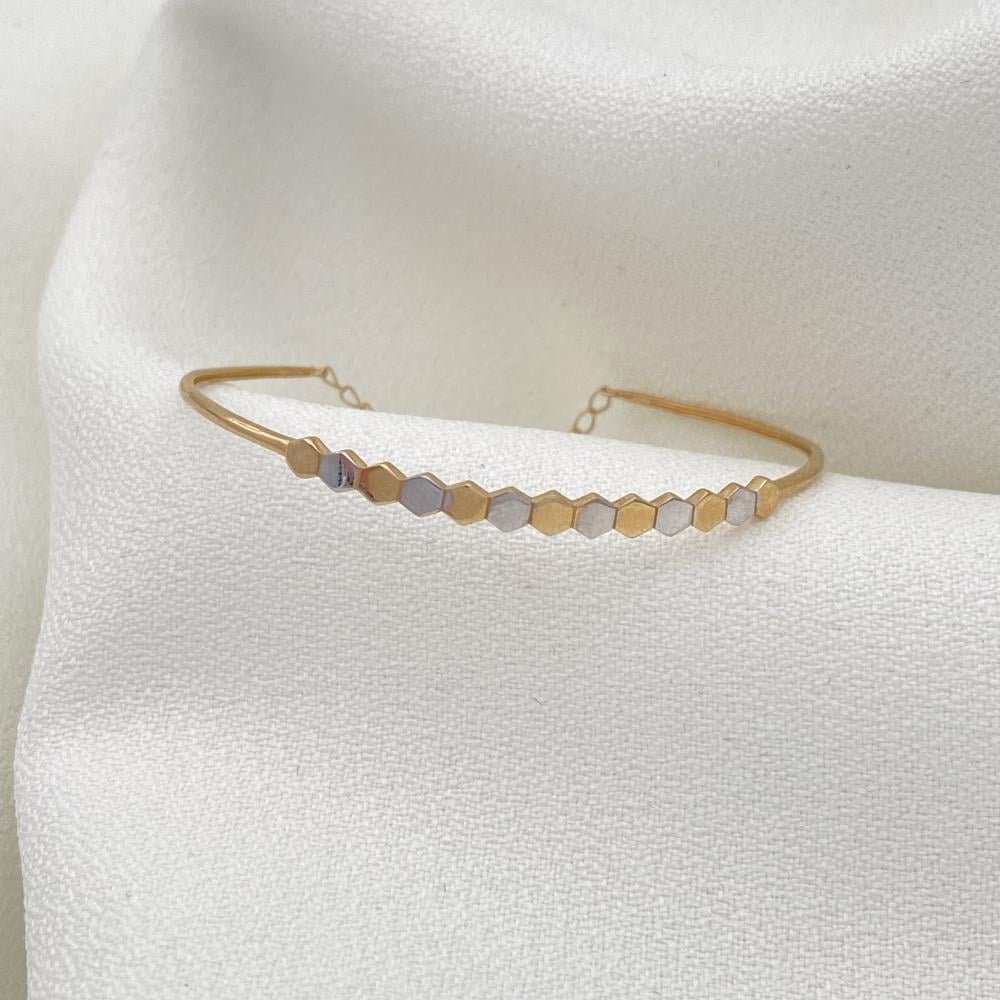 اسواره اطفال ذهب عيار 18 الوزن 1.52 جرام اسواره اطفال ذهب عيار 18 الوزن 1.52 جرام