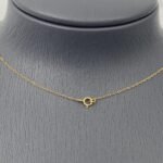 ⁦طقم ذهب جناح الصقر عيار 21 وزن 8.95 جرام بفص أخضر زمردي لامع أنيق⁩ - الصورة ⁦6⁩