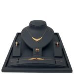 طقم  جناح الصقر ذهب عيار 21 الوزن 9.44 جرام