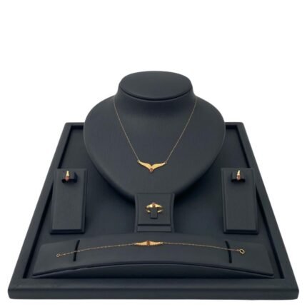 طقم جناح الصقر ذهب عيار 21 الوزن 3.54 جرام