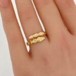 ⁦خاتم ذهب عيار 18 الوزن 2.16 جرام⁩ - الصورة ⁦2⁩