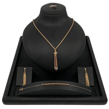 طقم سبحة ذهب عيار 18 وزن 9.05 جم مع لمسات عصرية تزيد من قيمة حضورك