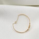 ⁦اسواره مواليد ذهب عيار 18 الوزن 1.85 جرام⁩ - الصورة ⁦2⁩