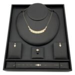 طقم دوريكا ذهب عيار 18 وزن 10.53 جم يلفت الأنظار من النظرة الأولى