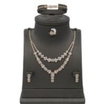 طقم ذهب عيار 18 الوزن 27.00 جرام