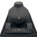 طقم ذهب عيار 18 وزن 2.76 جم  هدية رقيقة لا مثيل لها