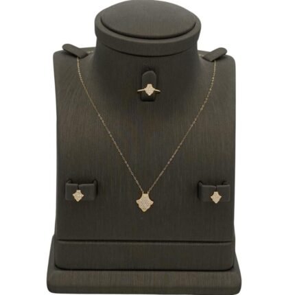 نصف اطفال طقم ذهب عيار 18 الوزن 1.52 جرام