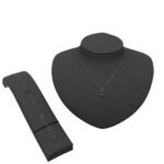 عقد وإسواره ذهب عيار 18 الوزن 0.90 جرام