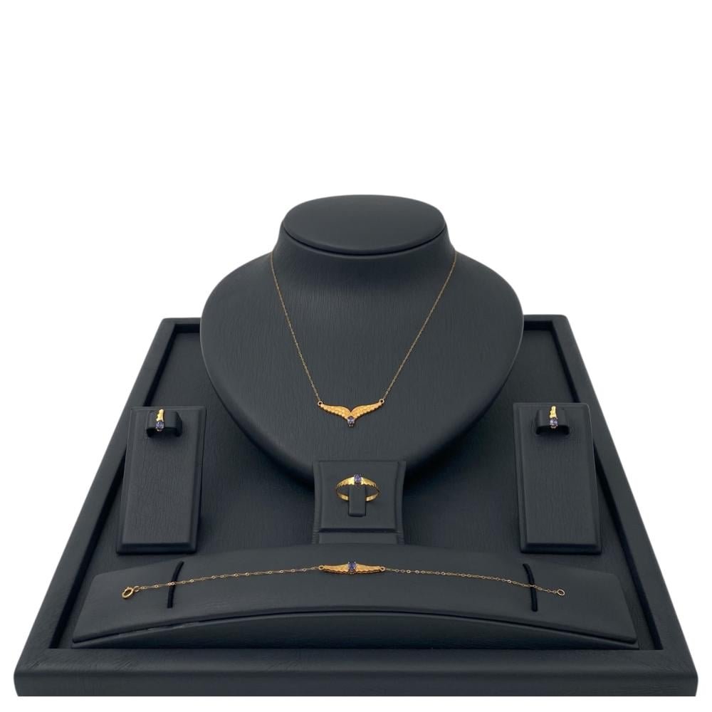 طقم جناح الصقر ذهب عيار 21 وزن 3.56 جرام بفص ازرق راق طقم جناح الصقر ذهب عيار 21 وزن 3.56 جرام بفص ازرق راق