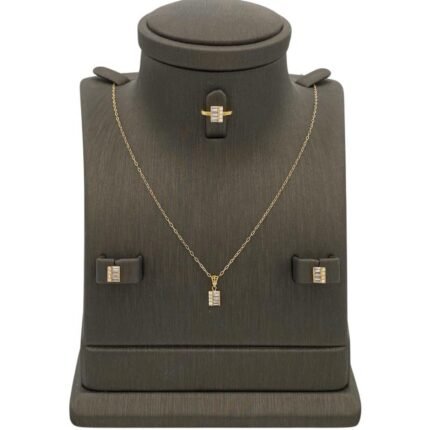 نصف طقم ذهب أطفال عيار 18 بلمسات ناعمة رقيقة بوزن 2.11 جرام