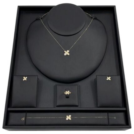 طقم ذهب باسكال عيار 18 وزن 3.36 جم أنيق وفخم