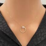 عقد ذهب عيار 18 الوزن 0.93 جرام