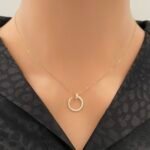 عقد ذهب عيار 18 الوزن 0.67 جرام