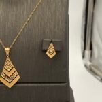 ⁦نصف طقم ذهب عيار 21 الوزن 4.44 جرام⁩ - الصورة ⁦3⁩