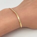 ⁦اسواره ذهب عيار 18 الوزن 3.03 جرام⁩ - الصورة ⁦2⁩