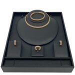 طقم ذهب عيار 18 الوزن 30.95 جرام