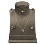 نصف طقم مواليد ذهب عيار 18 الوزن 2.60 جرام